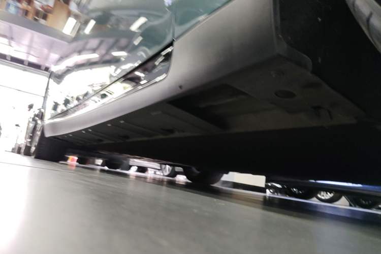 Used XPeng P7 2023 P7i 702 Pro Right Side Sill