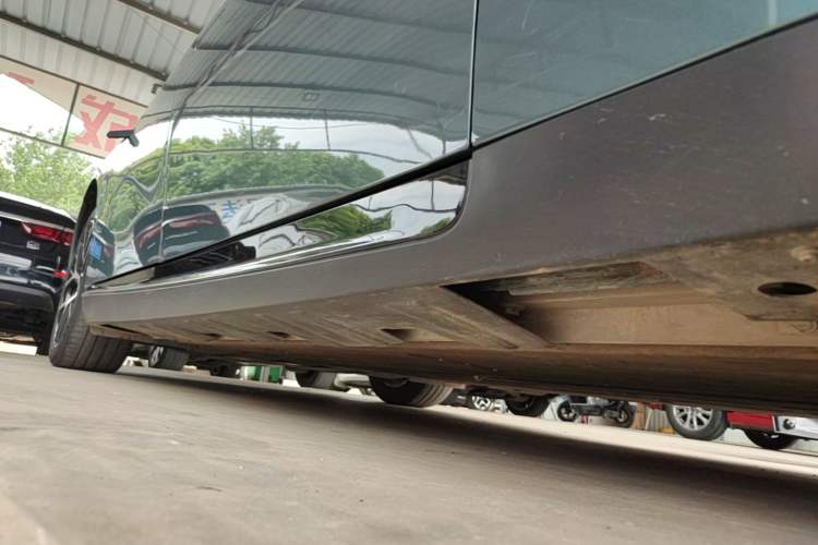 Used XPeng P7 2023 P7i 610 Pengyi Performance Edition Right Side Sill
