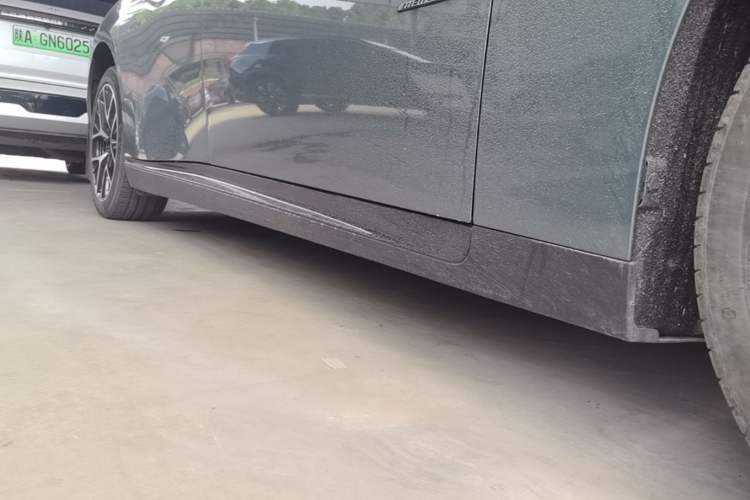 Used XPeng P7 2023 P7i 702 Max Right Side Sill