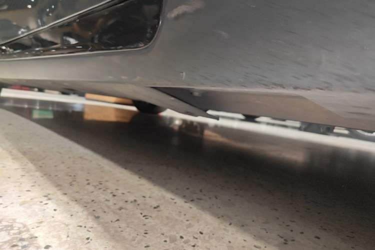 Used XPeng P7 2023 P7i 702 Pro Right Side Sill