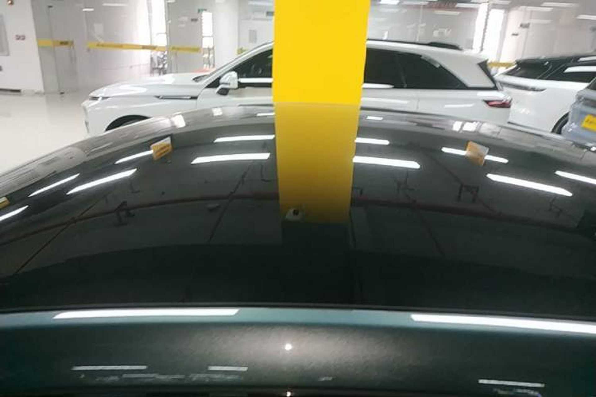 Used XPeng P7 2023 P7i 610 Pengyi Performance Edition Roof