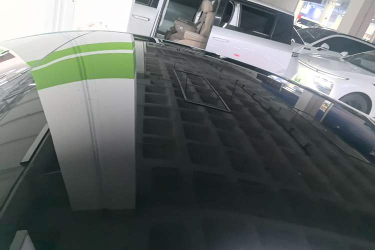 Used XPeng P7 2023 P7i 702 Pro Roof