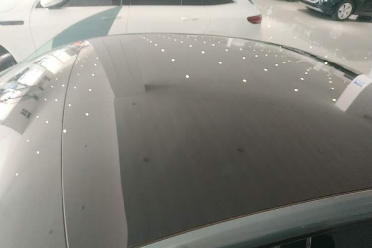 Used XPeng P7 2023 P7i 610 Max Performance Edition Roof