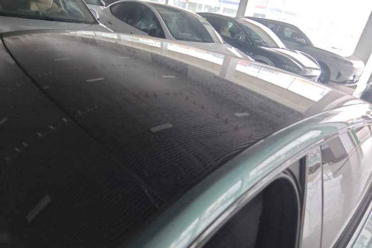 Used XPeng P7 2023 P7i 610 Max Performance Edition Roof