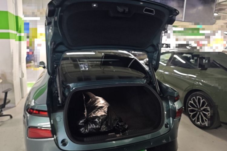 Used XPeng P7 2023 P7i 702 Pro Trunk