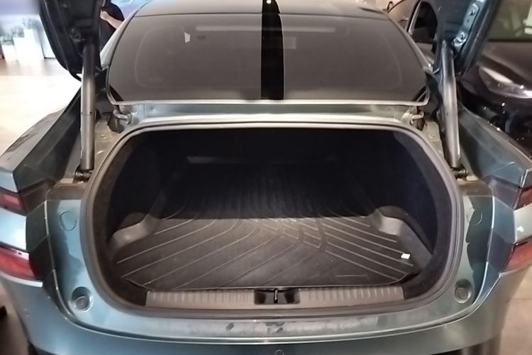Used XPeng P7 2023 P7i 702 Pro Trunk