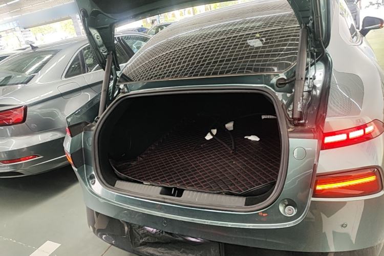 Used XPeng P7 2023 P7i 702 Max Trunk