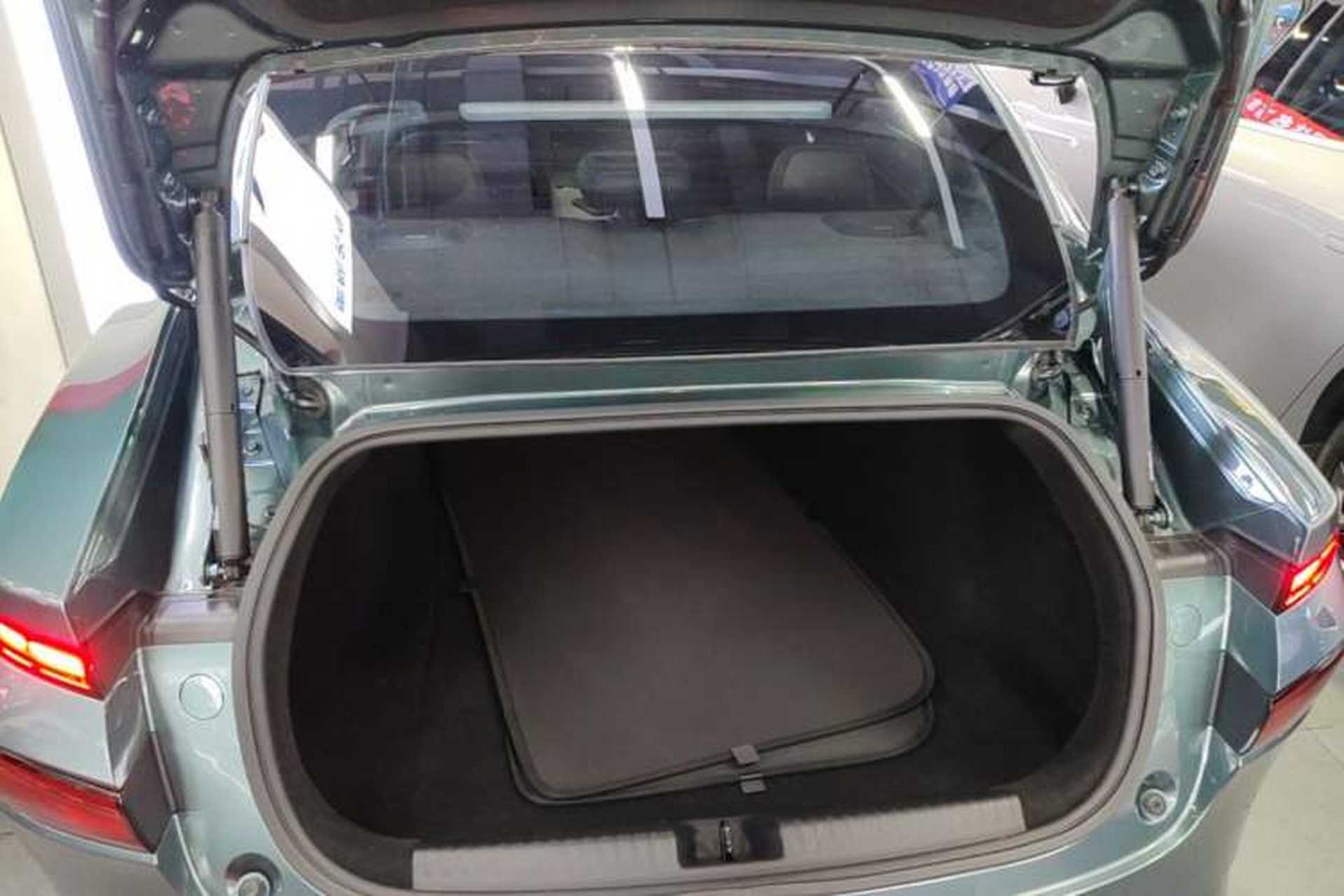 Used XPeng P7 2023 P7i 702 Pro Trunk