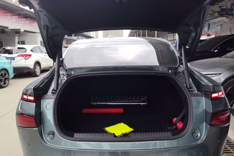 Used XPeng P7 2023 P7i 702 Max Trunk