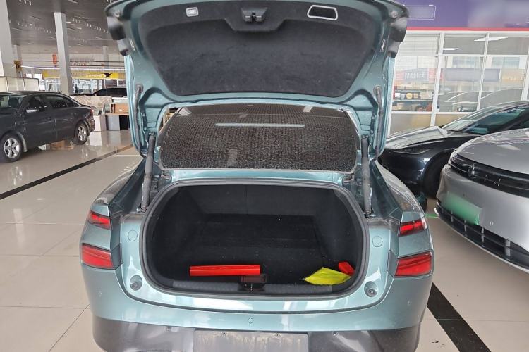 Used XPeng P7 2023 P7i 610 Max Performance Edition Trunk