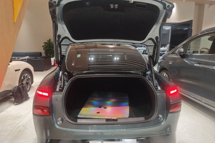 Used XPeng P7 2023 P7i 702 Pro Trunk