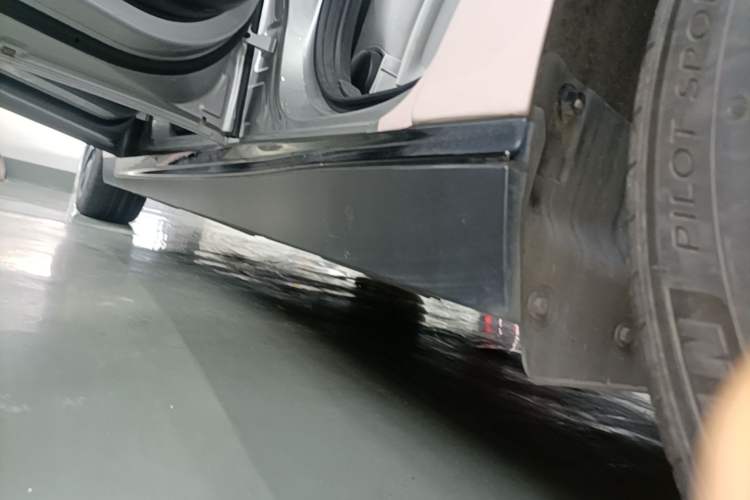 Used XPeng P7 2023 P7i 702 Pro Left Side Sill
