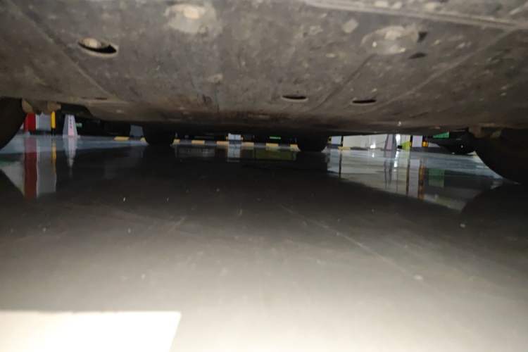 Used XPeng P7 2023 P7i 702 Pro Chassis Front