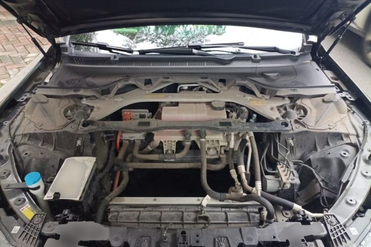 Used XPeng P7 2023 P7i 702 Max Engine Bay