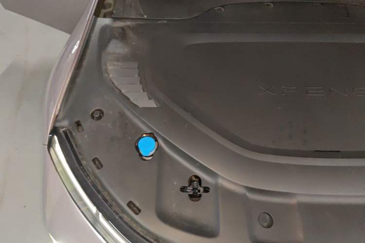 Used XPeng P7 2023 P7i 702 Pro Engine Bay Right