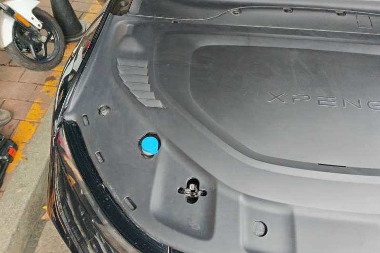 Used XPeng P7 2023 P7i 702 Pro Engine Bay Right