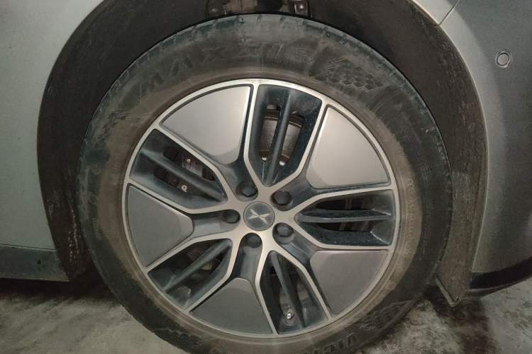 Used XPeng P7 2023 P7i 702 Pro Right Front Wheel Hub