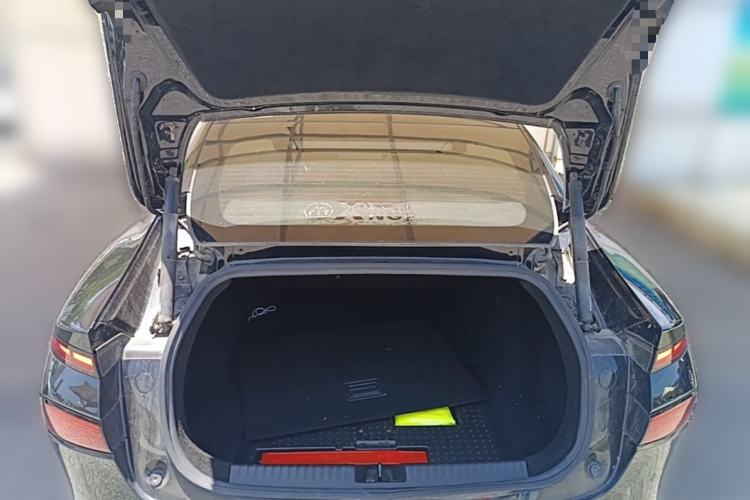 Used XPeng P7 2023 P7i 610 Max Performance Edition Trunk