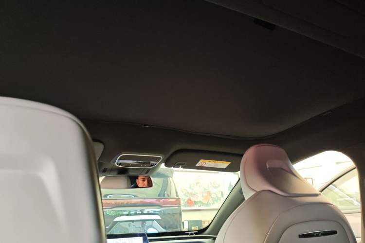 Used XPeng P7 2023 P7i 702 Max Headliner