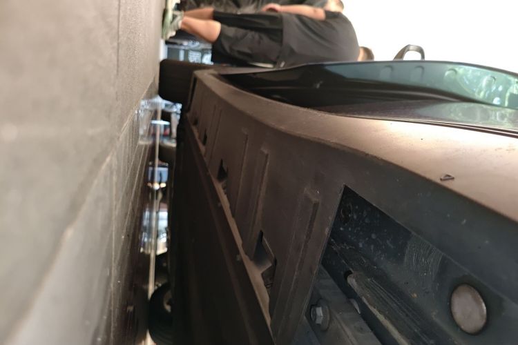Used XPeng P7 2023 P7i 702 Max Left Side Sill