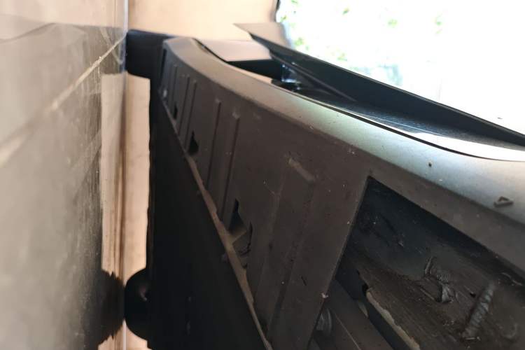 Used XPeng P7 2023 P7i 702 Max Right Side Sill