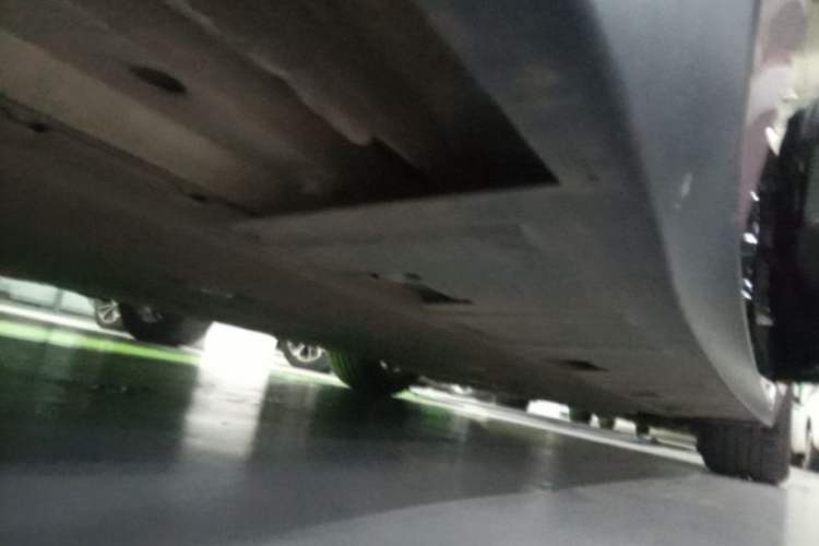 Used XPeng P7 2023 480E Right Side Sill