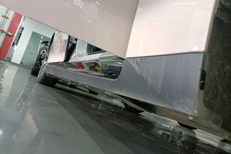 Used XPeng P7 2023 P7i 702 Pro Right Side Sill