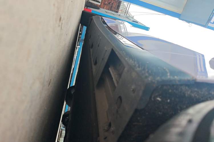 Used XPeng P7 2023 P7i 610 Max Performance Edition Right Side Sill