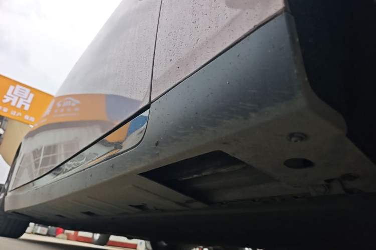 Used XPeng P7 2023 480E Right Side Sill