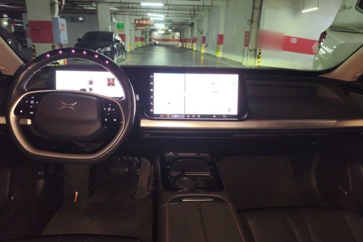 Used XPeng P7 2023 586E Center Console