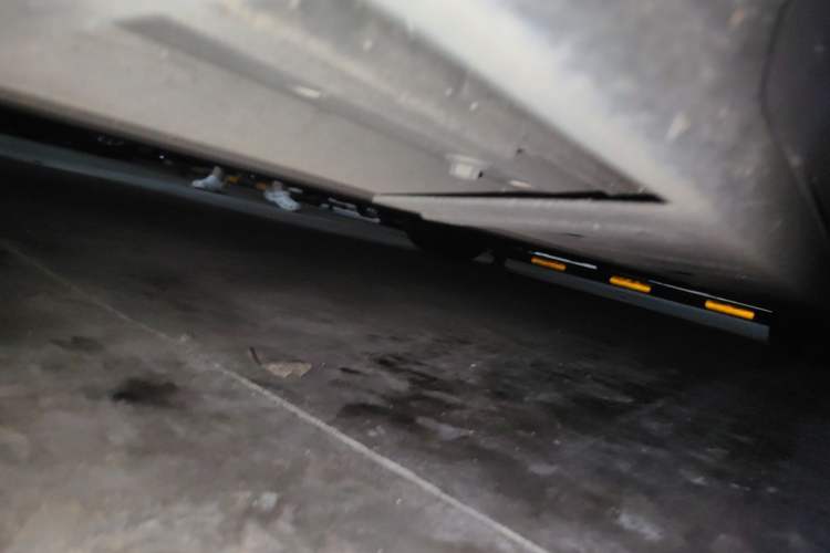 Used XPeng P7 2023 P7i 702 Max Chassis Front Left