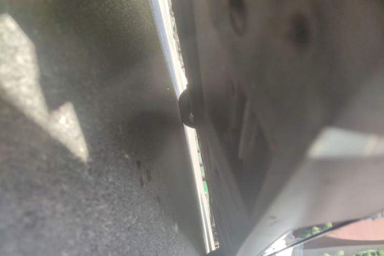 Used XPeng P7 2023 586E Chassis Front Left