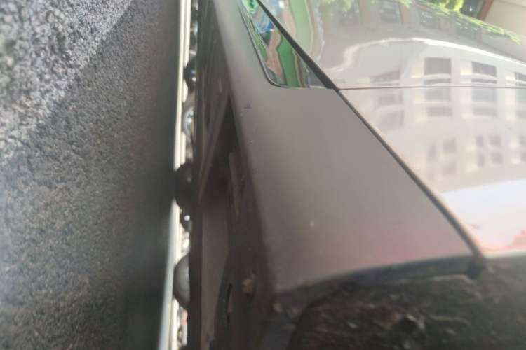 Used XPeng P7 2023 586E Chassis Front Right