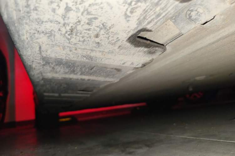Used XPeng P7 2023 586E Chassis Front Right
