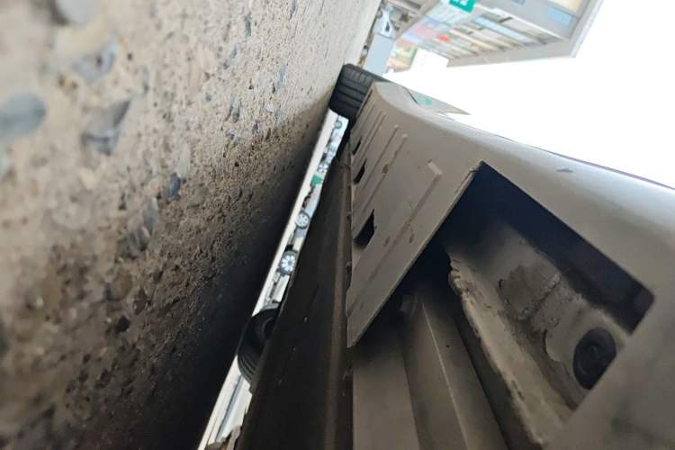 Used XPeng P7 2023 P7i 702 Max Chassis Front Right