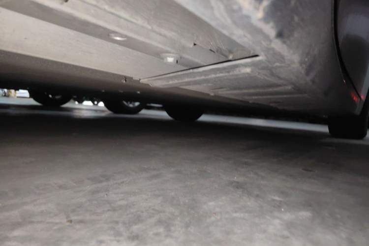 Used XPeng P7 2023 P7i 702 Max Chassis Rear Right