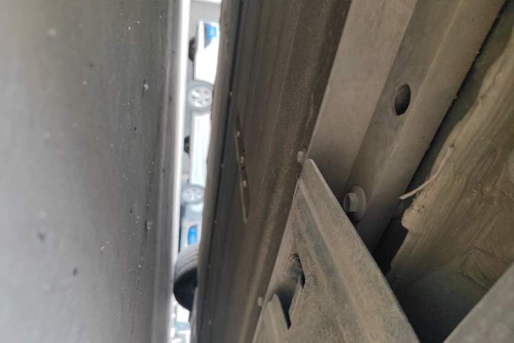Used XPeng P7 2023 P7i 702 Max Chassis Rear Right