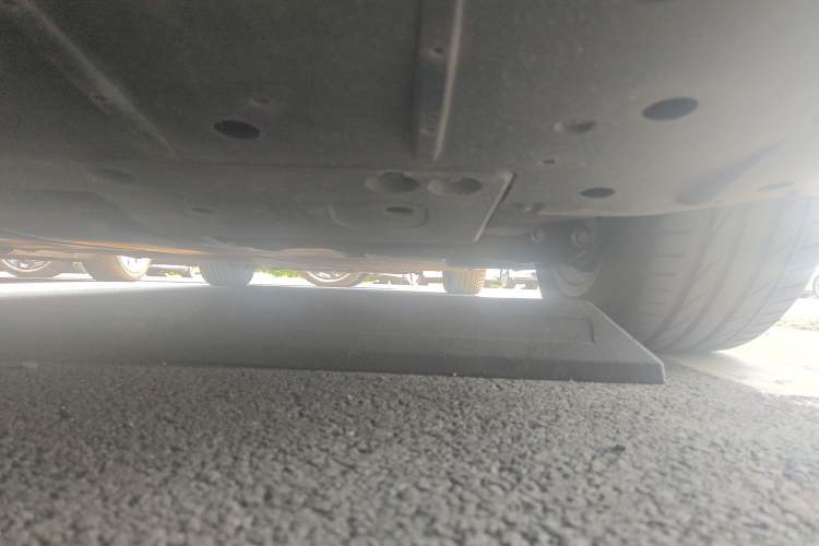Used XPeng P7 2023 P7i 702 Pro Chassis Rear Right