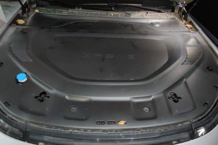 Used XPeng P7 2023 P7i 702 Max Engine Bay