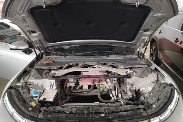 Used XPeng P7 2023 P7i 702 Pro Engine Bay