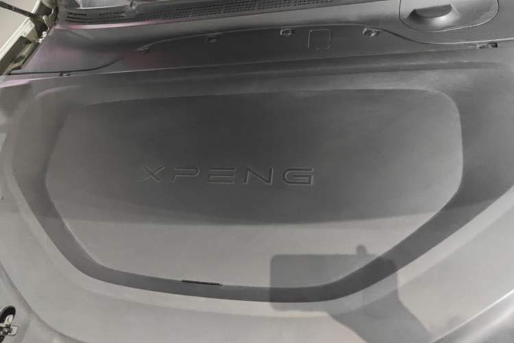 Used XPeng P7 2023 P7i 610 Max Performance Edition Engine Bay