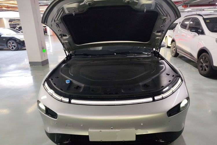 Used XPeng P7 2023 P7i 702 Max Engine Bay