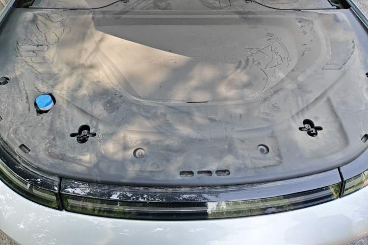 Used XPeng P7 2023 P7i 702 Pro Engine Bay
