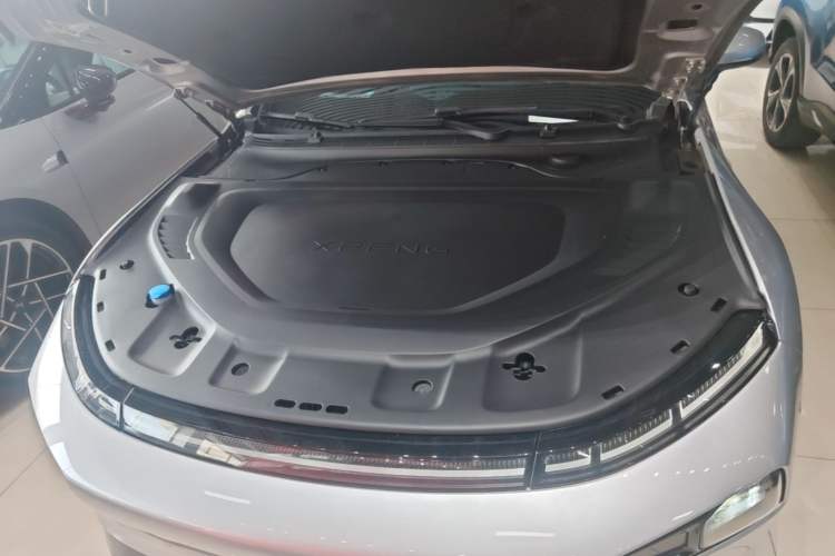 Used XPeng P7 2023 P7i 702 Max Engine Bay