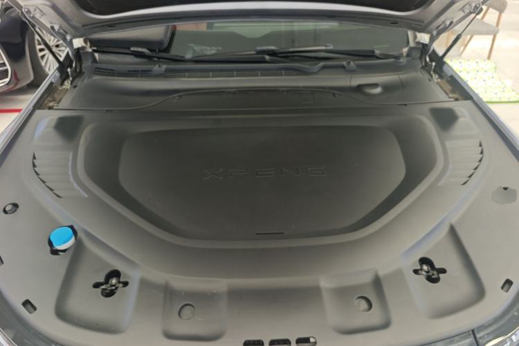 Used XPeng P7 2023 P7i 702 Max Engine Bay