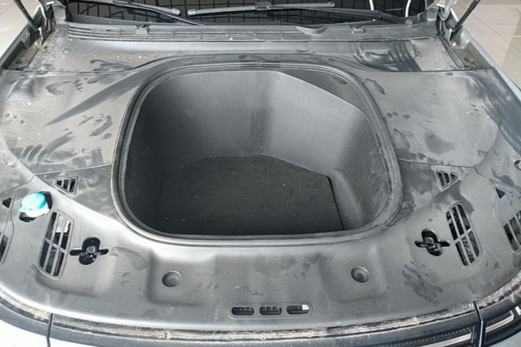 Used XPeng P7 2023 586E Engine Bay