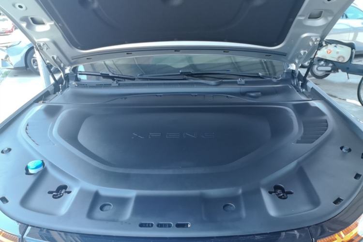 Used XPeng P7 2023 P7i 702 Max Engine Bay