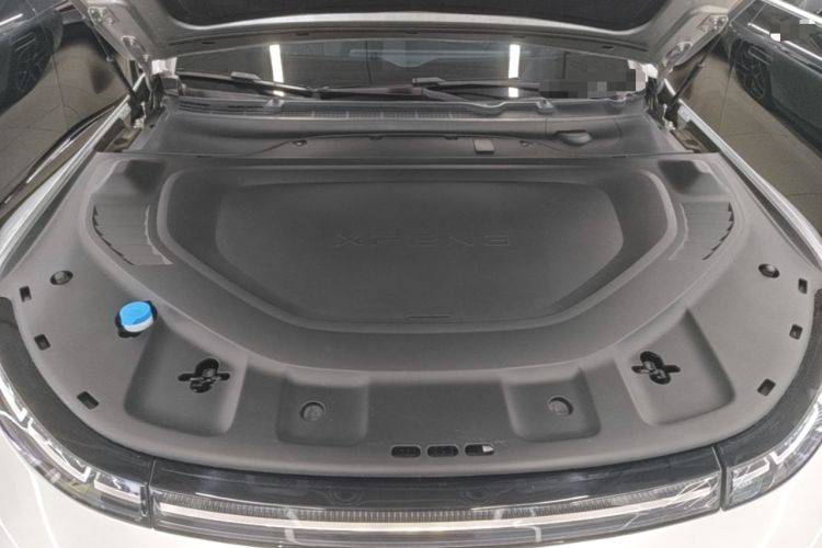Used XPeng P7 2023 P7i 702 Pro Engine Bay