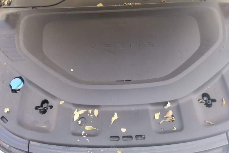 Used XPeng P7 2023 P7i 702 Pro Engine Bay