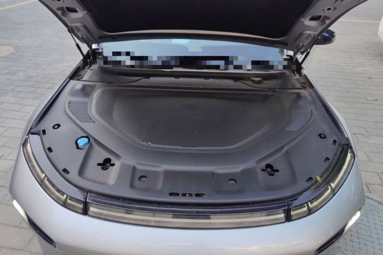 Used XPeng P7 2023 P7i 610 Max Performance Edition Engine Bay